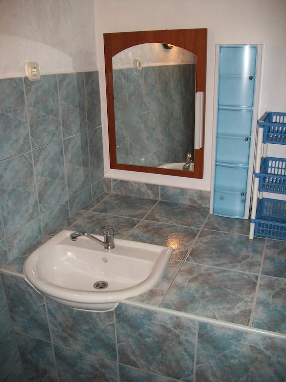 Apartments Luka Tisno Habitación foto
